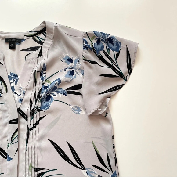 Ann Taylor Factory Floral Short-Sleeve Flowy Blouse Size XS - Picture 4 of 11